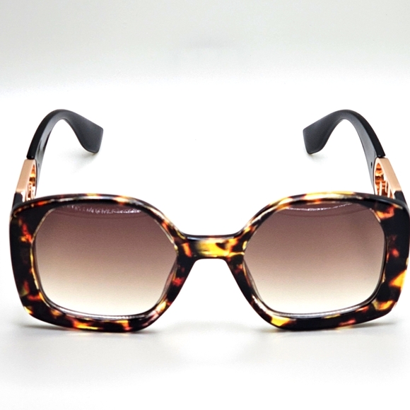 Mireille (Tortoise Shell) Sunglasses - Picture 3 of 6